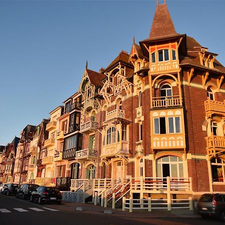 Idealement Situe "Le Studio" Les Locations Isahora Sont Aussi A 2 Pas Du Chateau D'Eu, Des Falaises Du Treport, De Mers Les Bains Et Aux Portes De La Baie De Somme Eu (Seine-Maritime) Luaran gambar