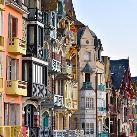 Idealement Situe "Le Studio" Les Locations Isahora Sont Aussi A 2 Pas Du Chateau D'Eu, Des Falaises Du Treport, De Mers Les Bains Et Aux Portes De La Baie De Somme Eu (Seine-Maritime) Luaran gambar