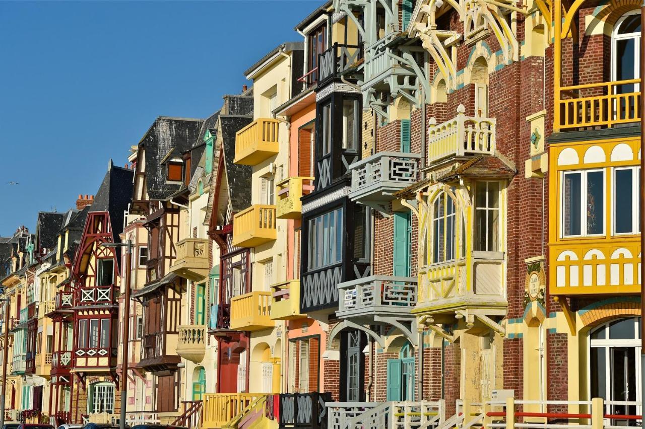 Idealement Situe "Le Studio" Les Locations Isahora Sont Aussi A 2 Pas Du Chateau D'Eu, Des Falaises Du Treport, De Mers Les Bains Et Aux Portes De La Baie De Somme Eu (Seine-Maritime) Luaran gambar