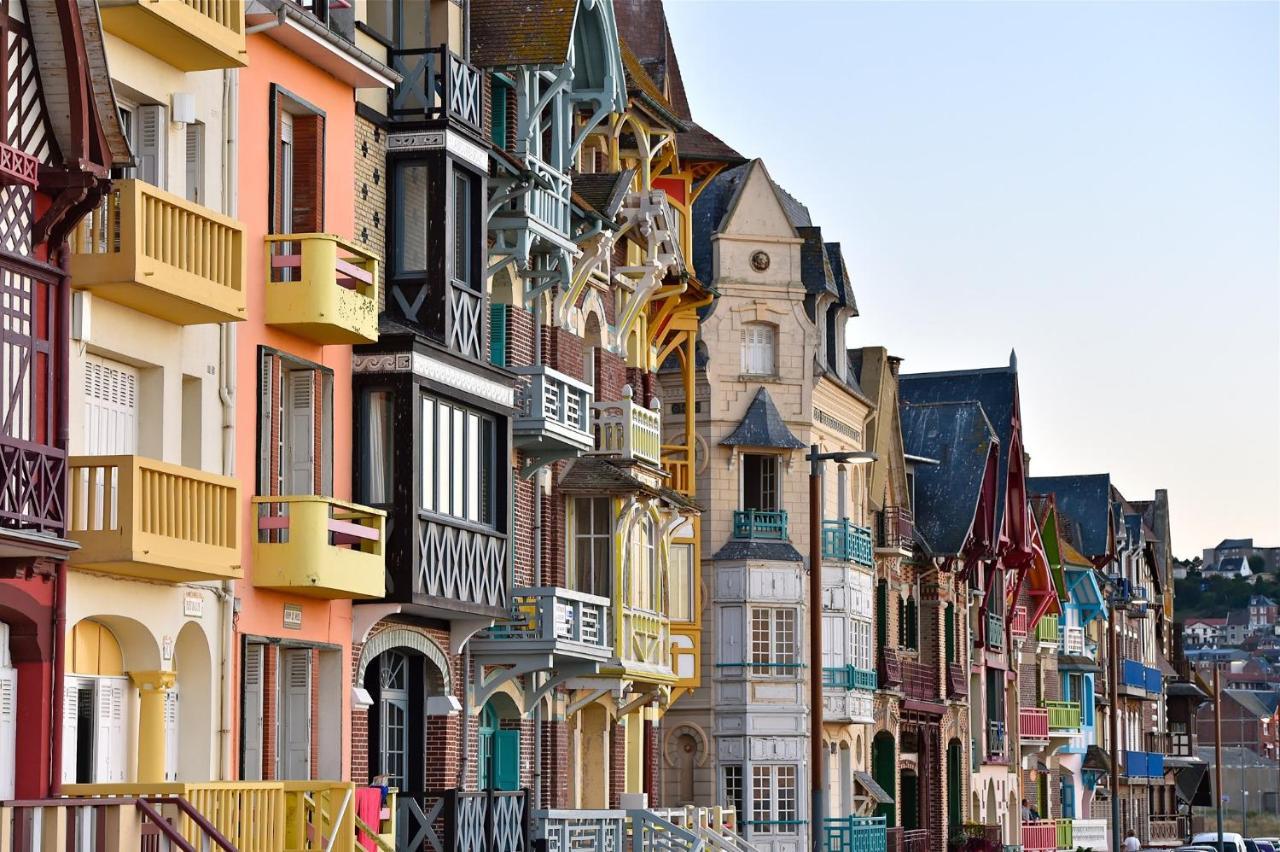 Idealement Situe "Le Studio" Les Locations Isahora Sont Aussi A 2 Pas Du Chateau D'Eu, Des Falaises Du Treport, De Mers Les Bains Et Aux Portes De La Baie De Somme Eu (Seine-Maritime) Luaran gambar